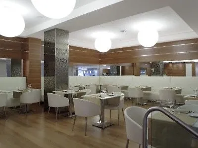 4 Viale Masini Design Hotel ボローニャ 4*,
